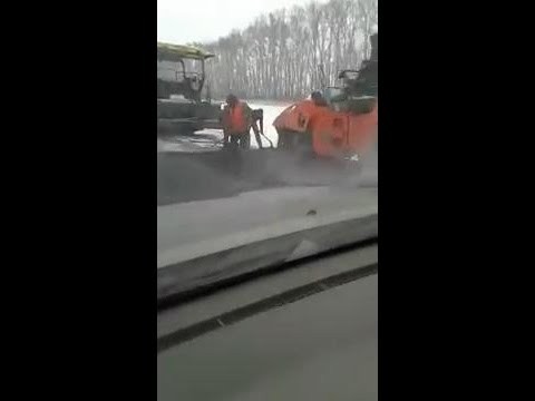 Jak sie kladzie asfalt w Rosji