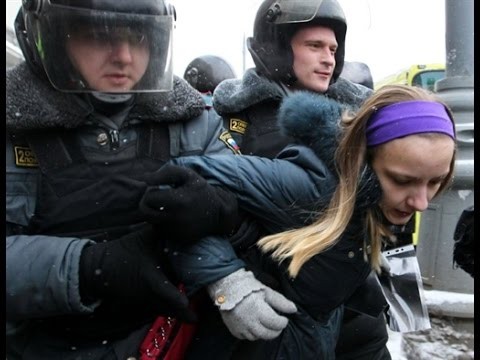 Jak ruska policja tlumi zamieszki