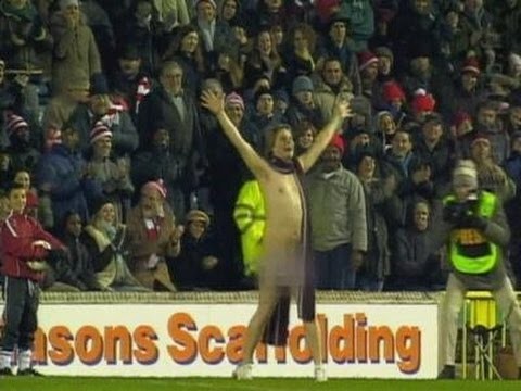 Streaker Fail !