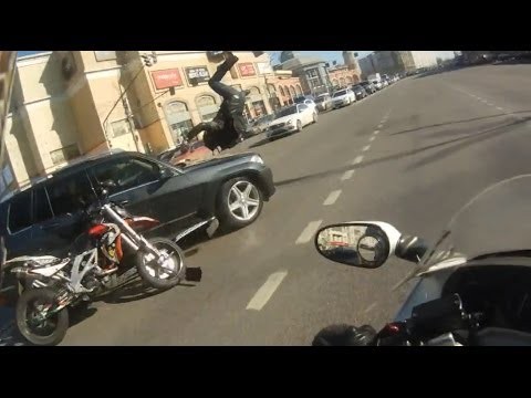 Wypadek motocyklisty w Rosji