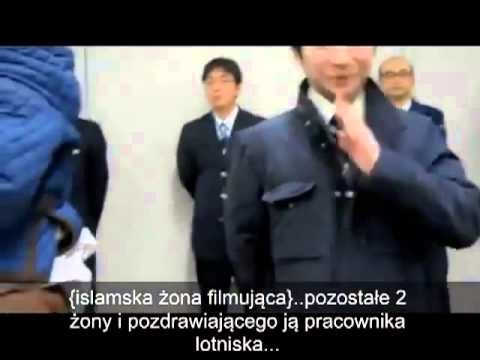 Muslim na japonskim lotnisku.