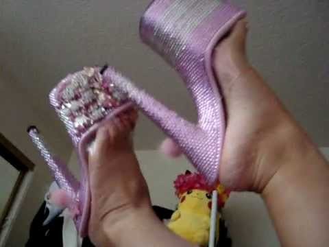 Szal na buty z barbie + hello kitty...