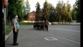 Zolnierze spiewaja "Bad Romance" w Rosyjskim wojsku