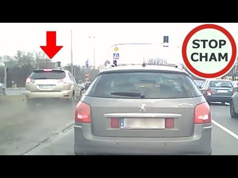 Pirat w Lexusie szaleje po Warszawie