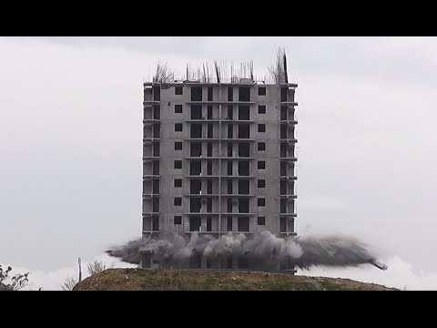 Wyburzanie budynku 