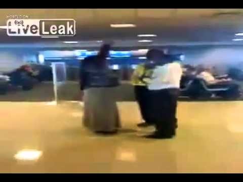 Idiotka na lotnisku