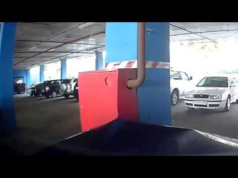 Idiota na parkingu 