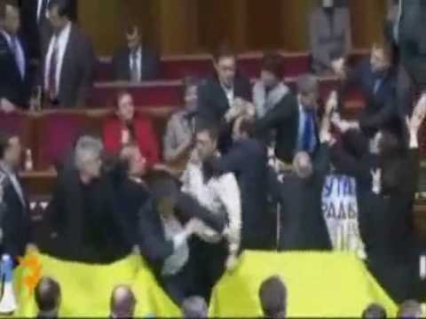 Debata w ukrainskim parlamencie.