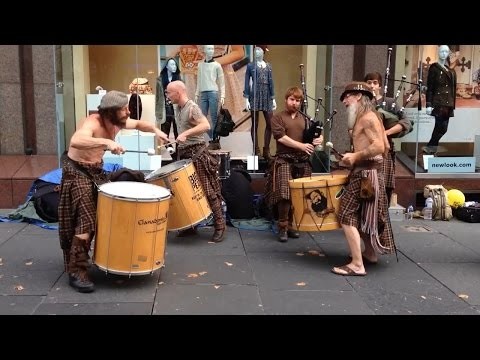 Niesamowici uliczni muzycy - Clanadonia 