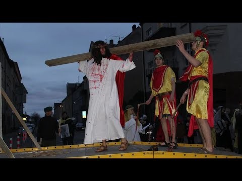  Stacja VII - Jezus jedzie na lawecie 