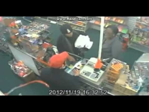 Smieszny napad na sklep przez czarna i wspolnika