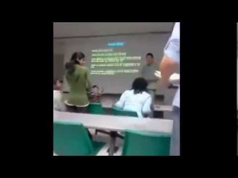 Murzynka rasistka atakuje podczas lekcji 