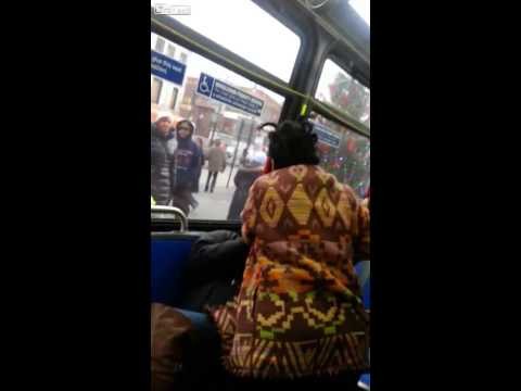 Swiateczny Fight w autobusie