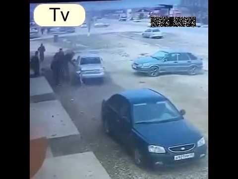 Wypadek dachowanie auta 