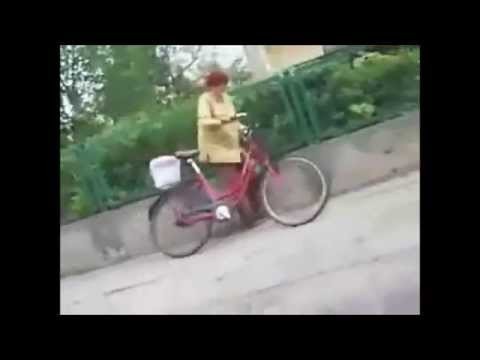 Rower prowadzacy pijana babcie