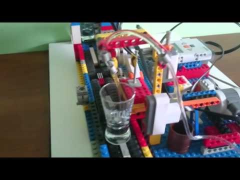 LEGO - maszyna do polewania wodki